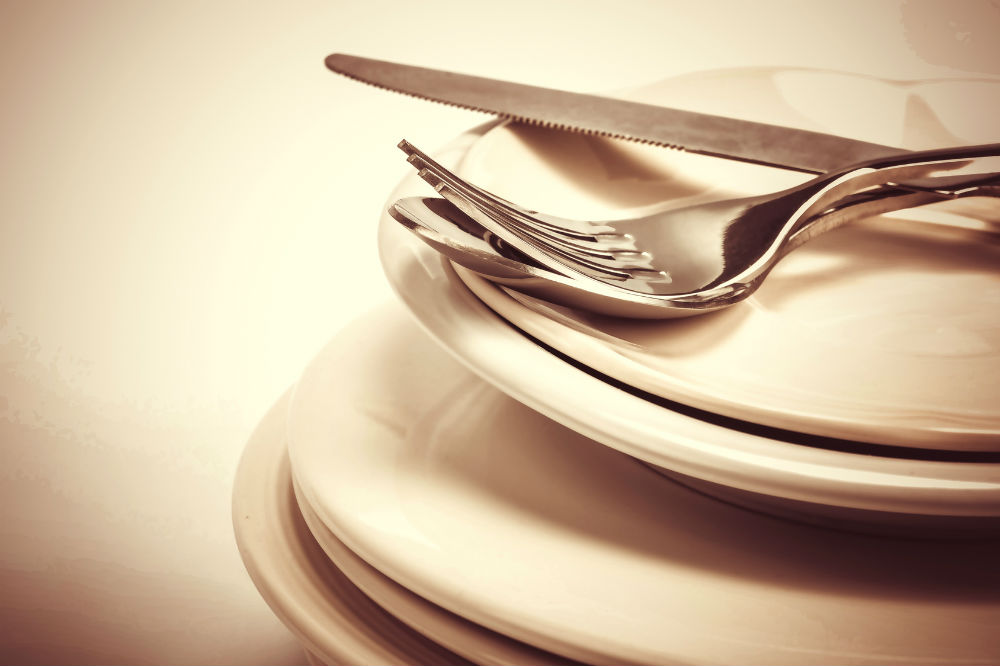 What is Melamine Dinnerware